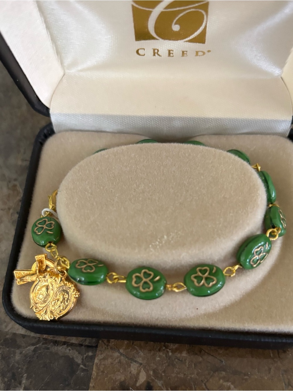 Creed Jewelry Bracelet Imprint Shamrock Green/Gold Rosary Celtic Collegiate New - Picture 4 of 6